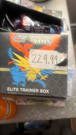 2011 hidden fates box
