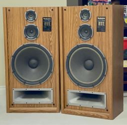 Vintage Technics SB-2865 speakers