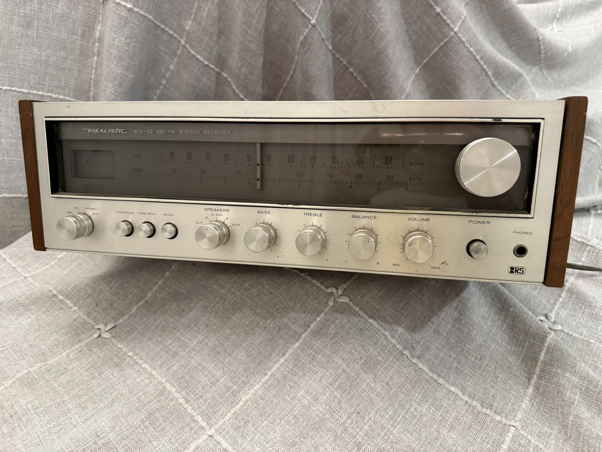 Vintage Realistic Radio Shack STA-52 Model 31-2072 AM/FM Stereo