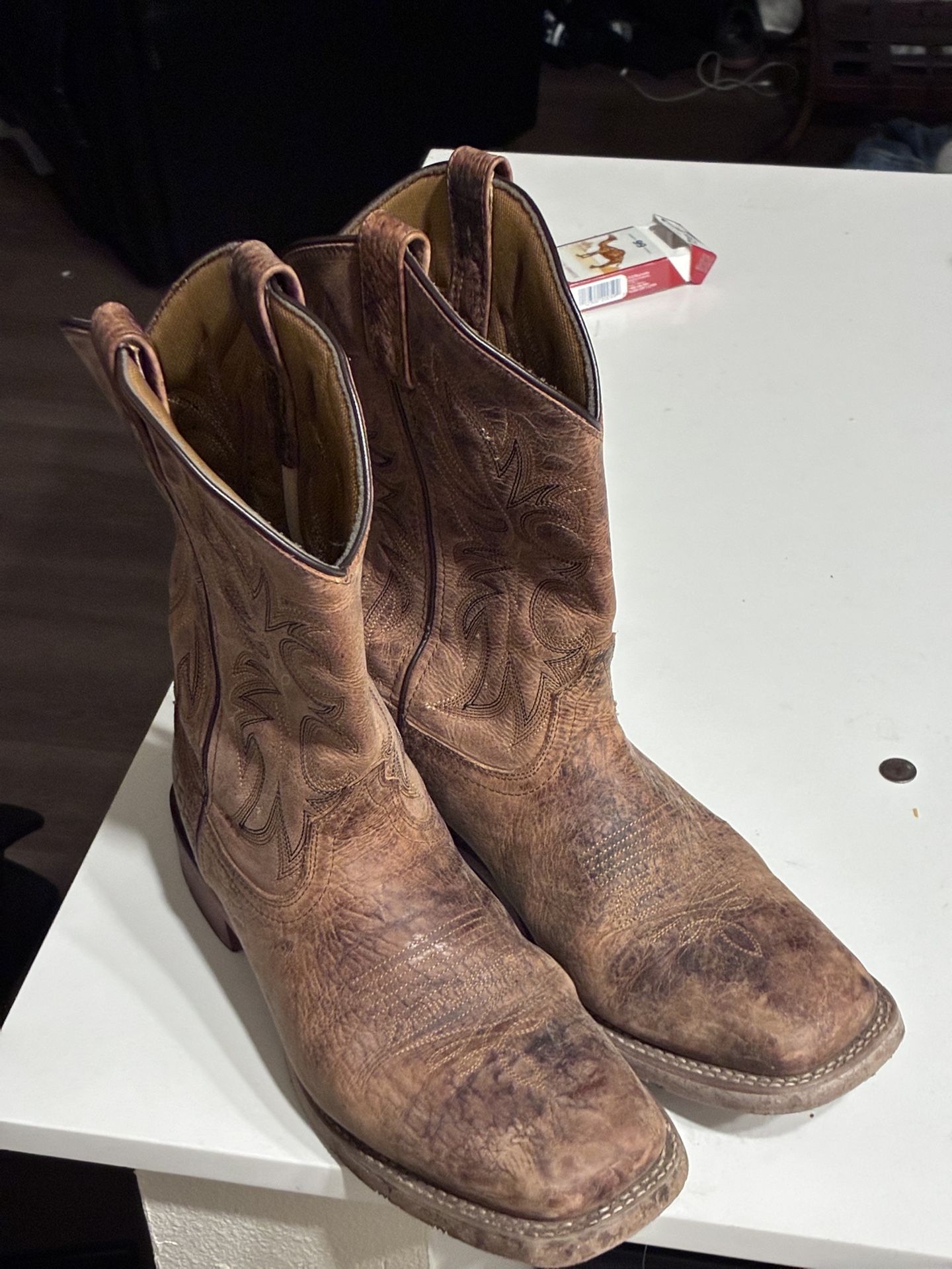 Laredo size 11 cowboy boots