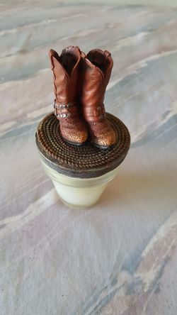 Boot candle