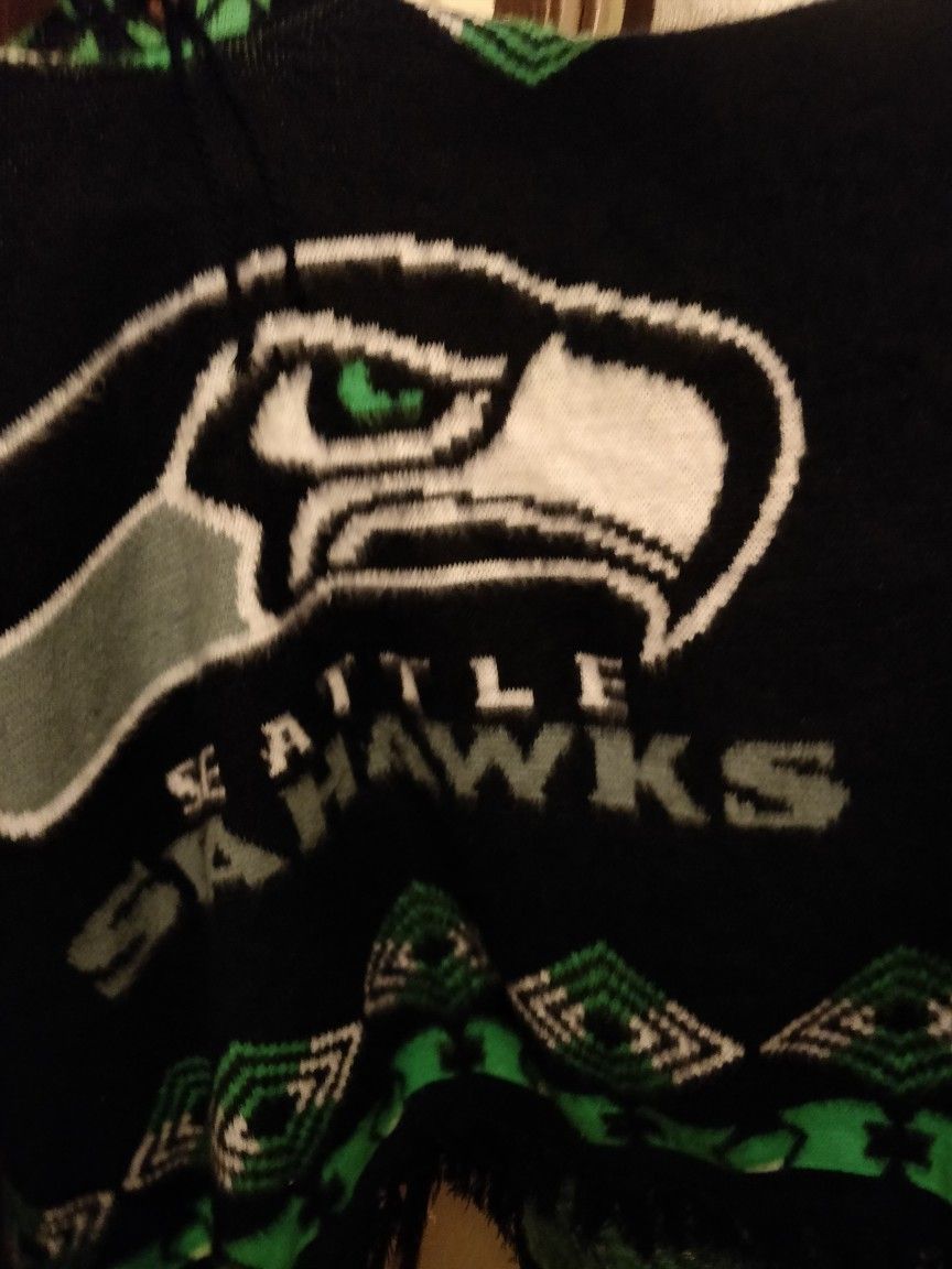Seahawks Poncho/Plus Artesanias llama Jacket