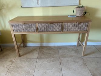 Entry way console