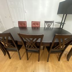 Dinning Table 