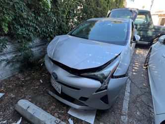 2016 Prius for parts