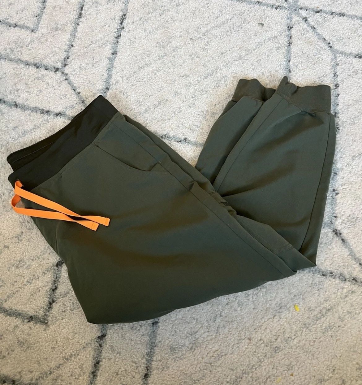 FIGS Women’s Moss Scrub Pants Zamora Joggers Size XL/P PO1620