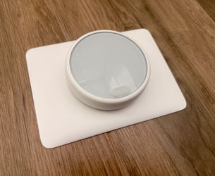 Google Nest Thermostat with Wall Plate