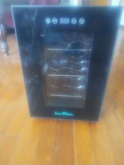Mini wine cooler