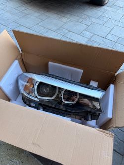 Stock BMW 5 Series G30 Headlights