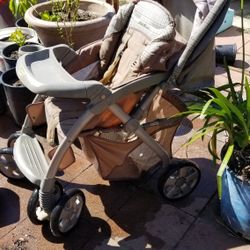 Stroller 