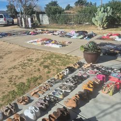 Yard Sale ahora viernes de 8 a 5 17960 pine st hesperia