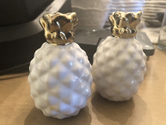 Pineapple Salt and Pepper Shakers
