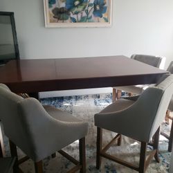 Dinning Table With 4 Gray Chairs