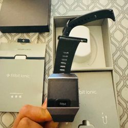 Fitbit Iconic 