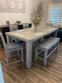 Dinning Table