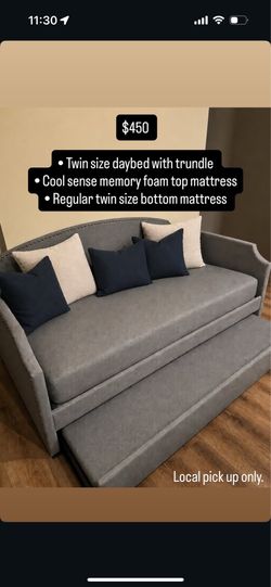LIGHTLY USED DAY BED WITH TRUNDLE