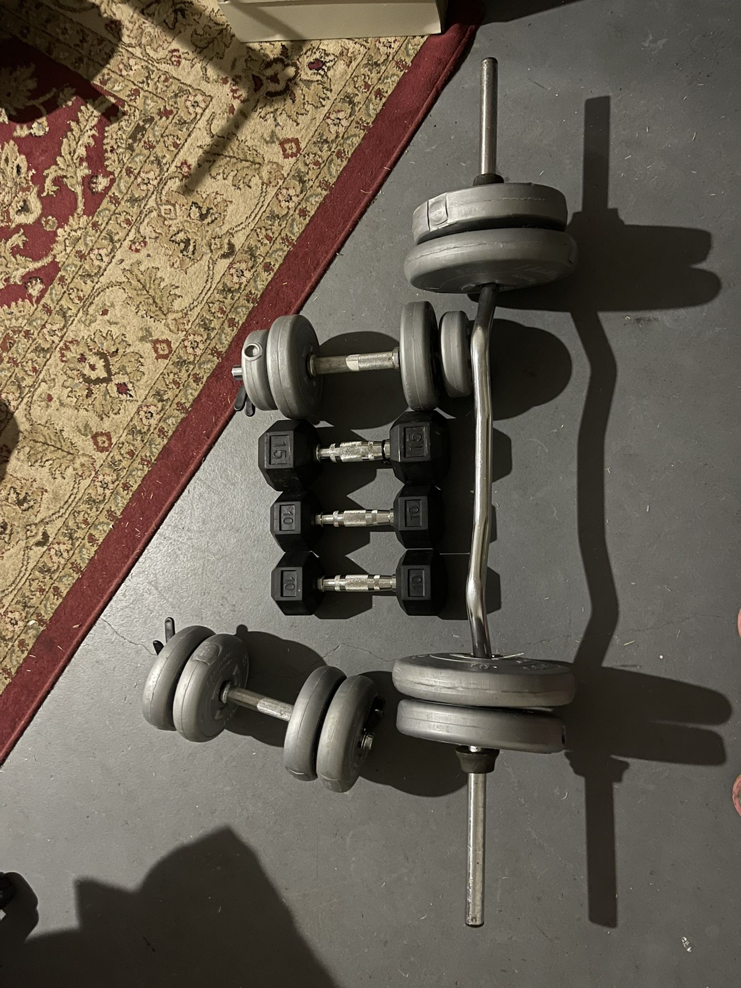 Bench press with Dumbbells And Curl Up Bar And Weights 