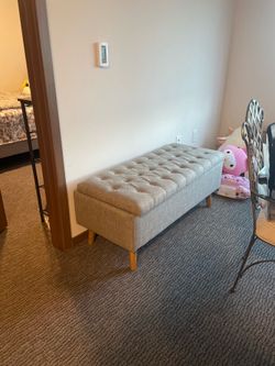 Free Chair