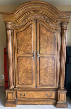 TV Armoire 