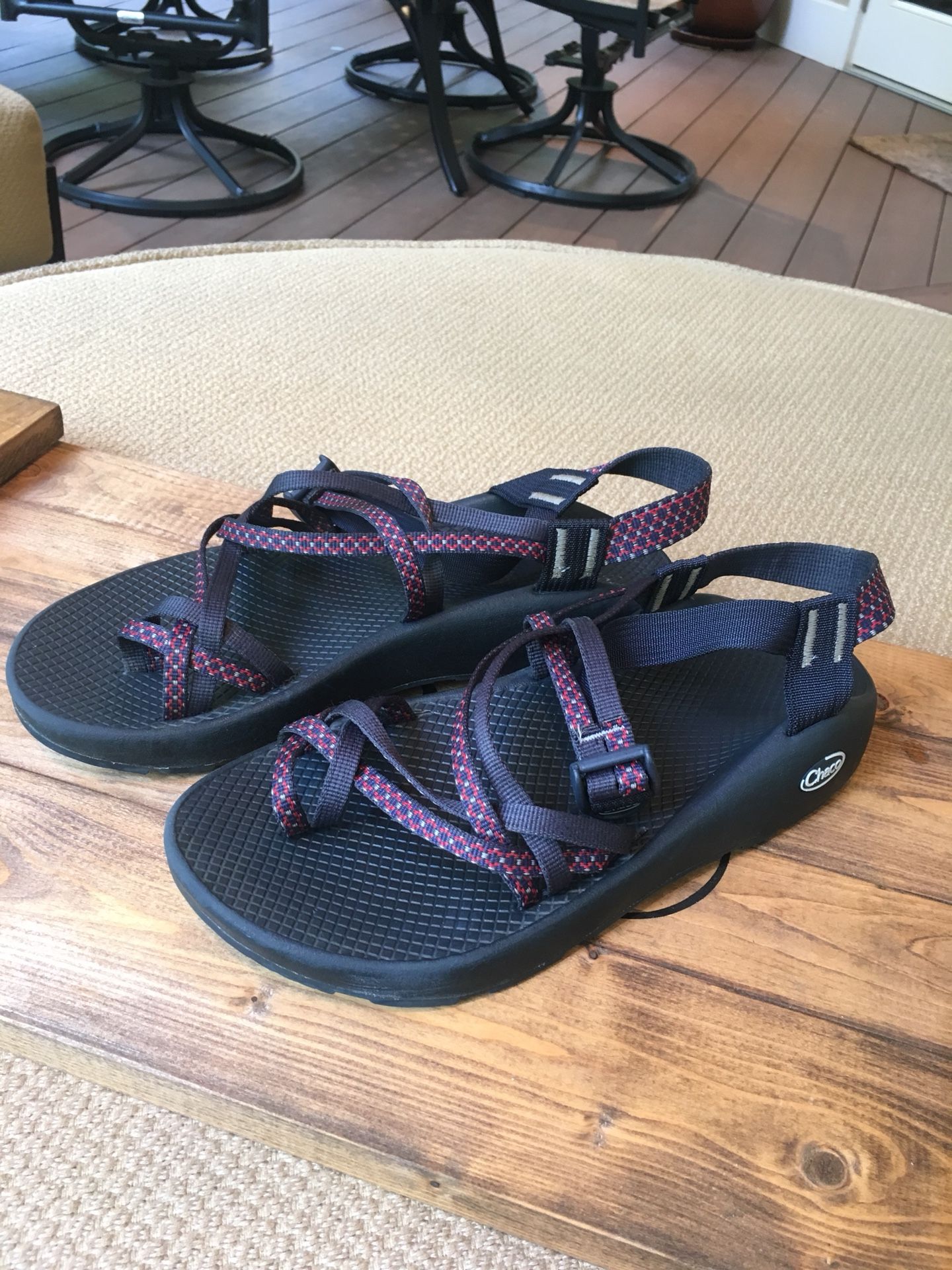 9.5 Men’s Unisex Style Chaco Sandals