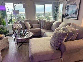 Sectional couch