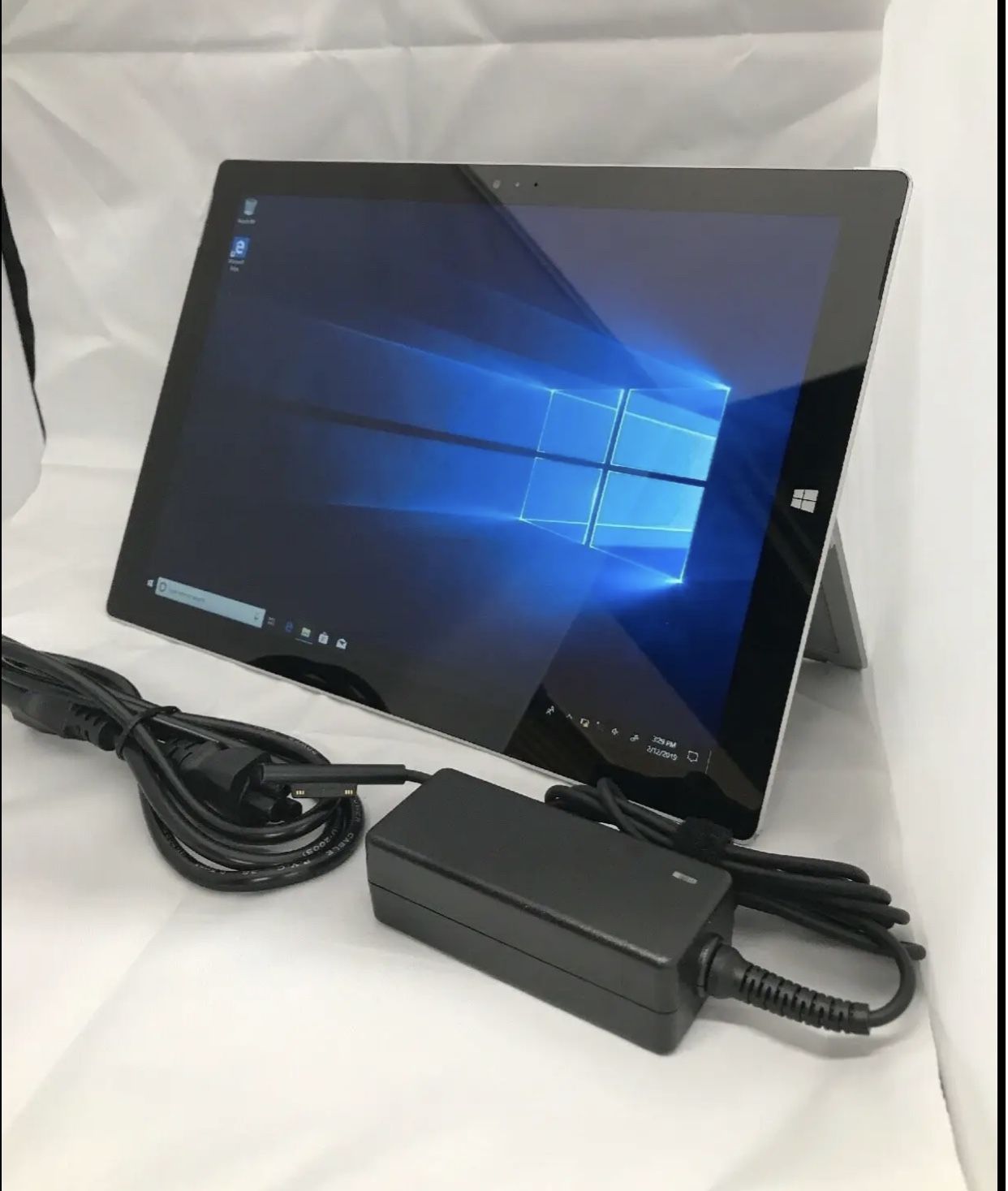 Microsoft Surface Pro 3  w/keyboard 