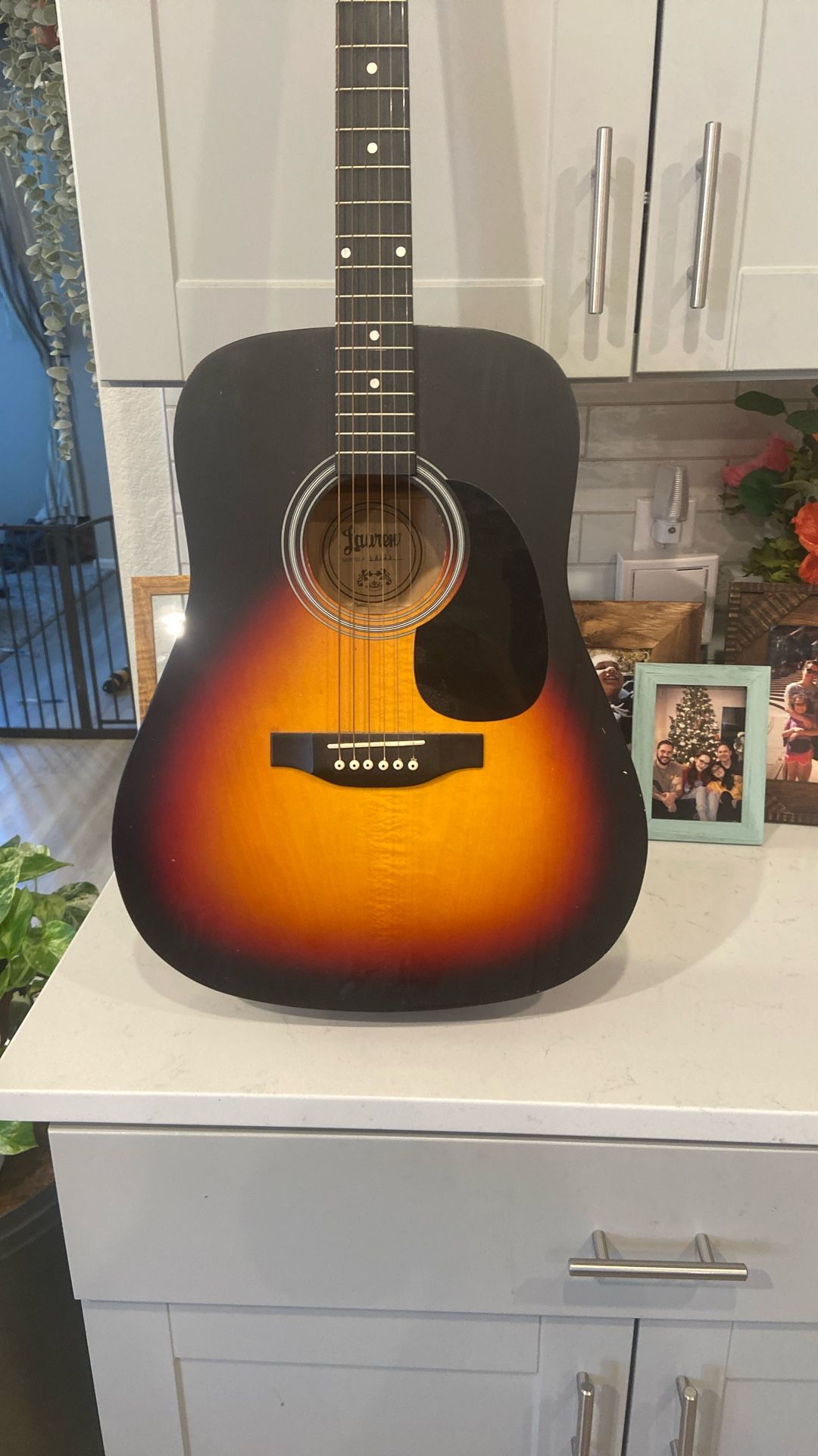Lauren Acoustic Guitar