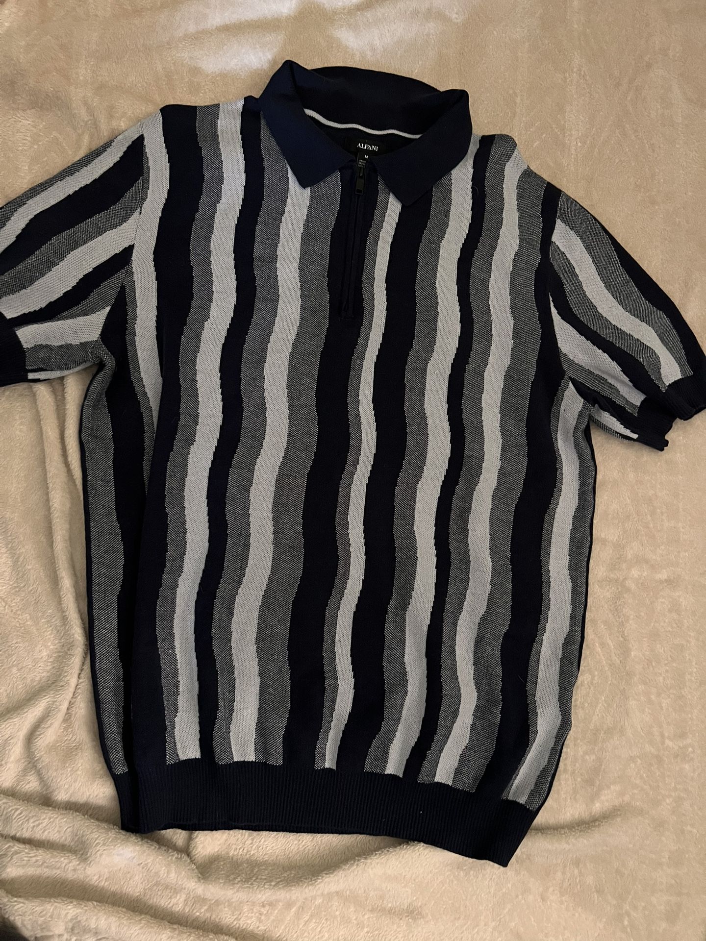 Alfani Small Zipper On Chest. $5 Worn Twice