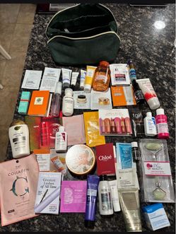 NEW 42 PIECE BEAUTY BUNDLE BAG SKINCARE MAKEUP BATH AND BODY $30 for all!!