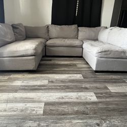 Sectional Couch Free Delivery 
