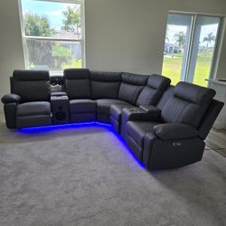 Power Reclining Sectional 