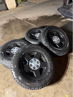 Chevy Silverado/Tahoe OEM Black Stock Wheels 17”
