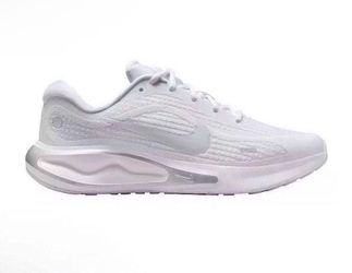 NIKE Journey Run