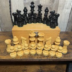 Vintage Lardy Staunton French Chess Set Complete 32 pc With Box 3 1/4" King
