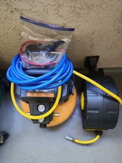 6 Gallon Pancake Air Compressor with Hoses