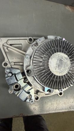 FREIGHTLINER CASCADIA WATER PUMP