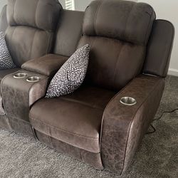 Luxury 3-Piece Reclining Sectional Set w/ USB, Lights, Storage – Like New!