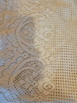 Lace tablecloth 60"x 78" made in usa