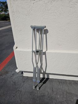 Crutches for someone 5'2-5'10