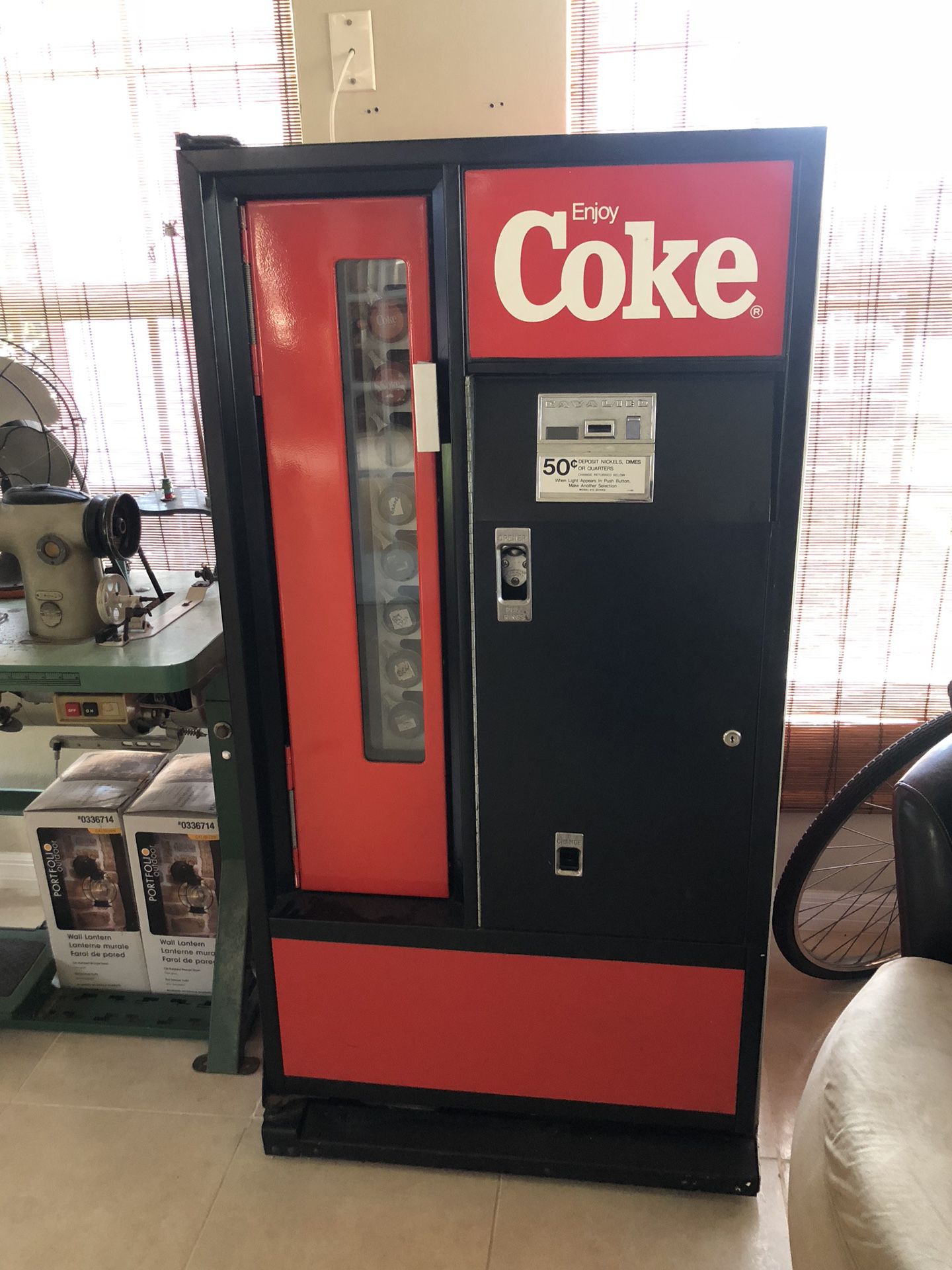 1987 Coca Cola Vintage Vending Machine