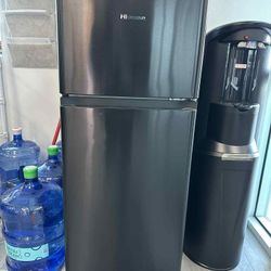 Mini Fridge 4.4-cu Ft With Freezer Black