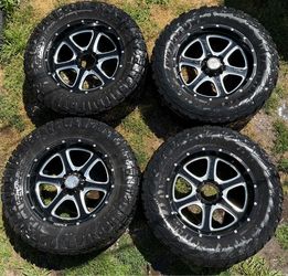 Hostile Exile Blade Cut 20” wheels 20x9 +10 offset on 35x12.50r20 MT tires