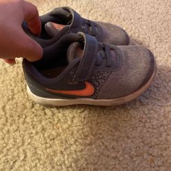 Toddler Girl Size 9 Nike