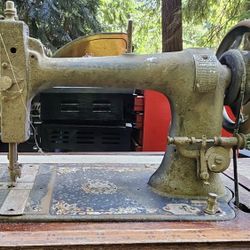 White Foot Pedal Sewing Machine 