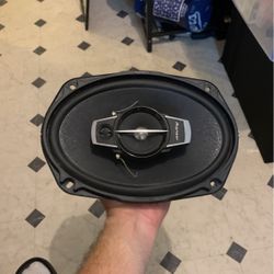 Pioneer 6x9 Speakers Pairs With A Kenwood