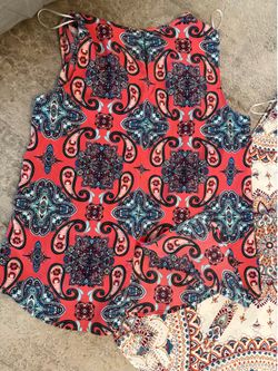 5 Like NEW WOMEN’S BLOUSES—SZ LARGE