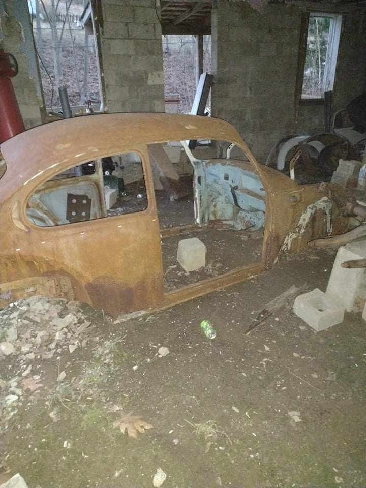 1973 Volkswagen Superbeatle Shell We Also Have Some Parts To If Anyone Is Looking For Parts for a Superbeatle  500.00 obo  Great To Make A Derby Car O