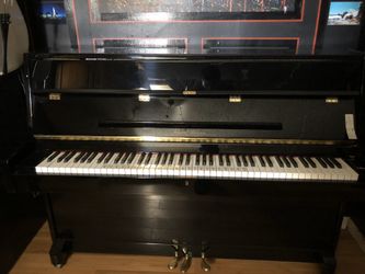 Pearl River piano