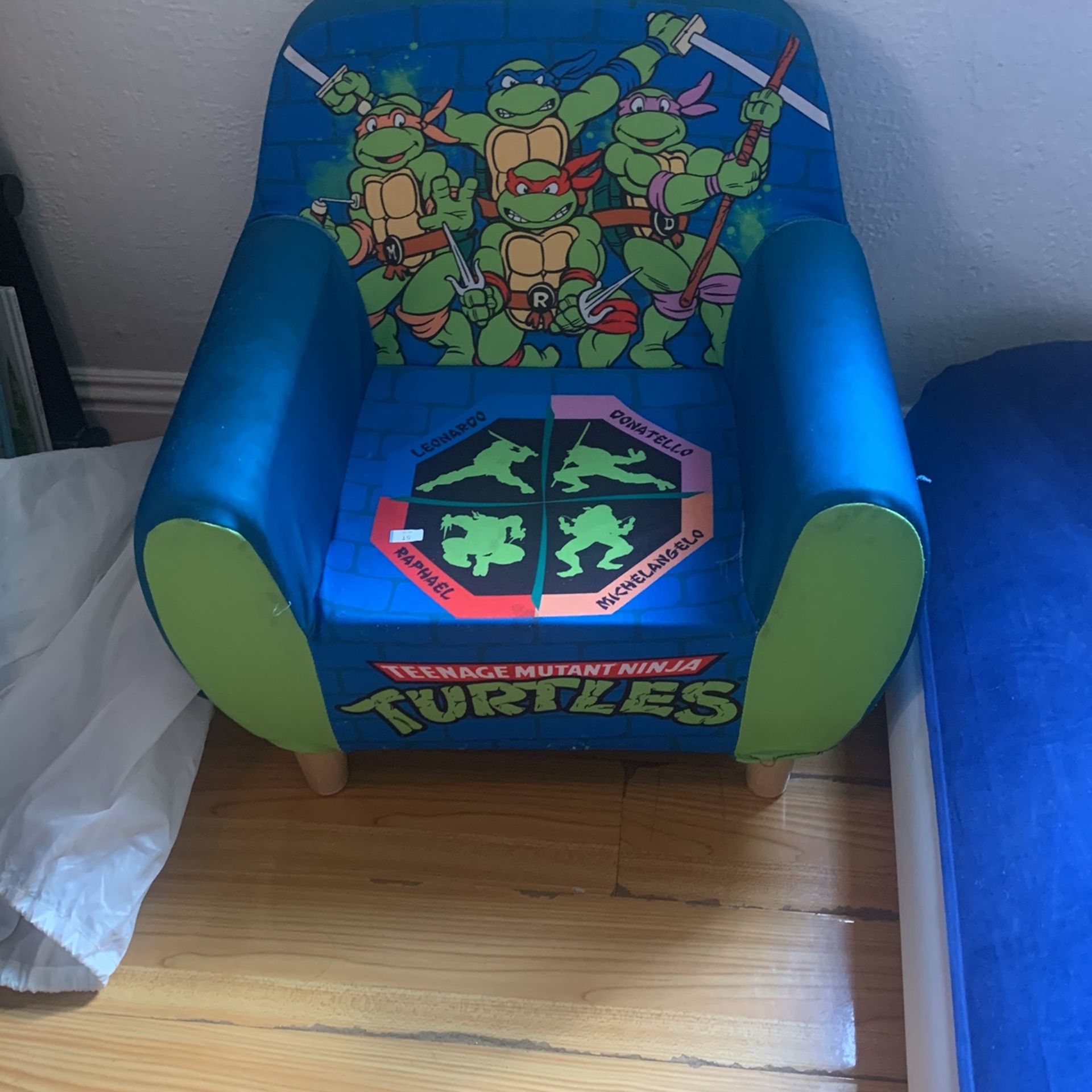 Kids ninja turtle chair