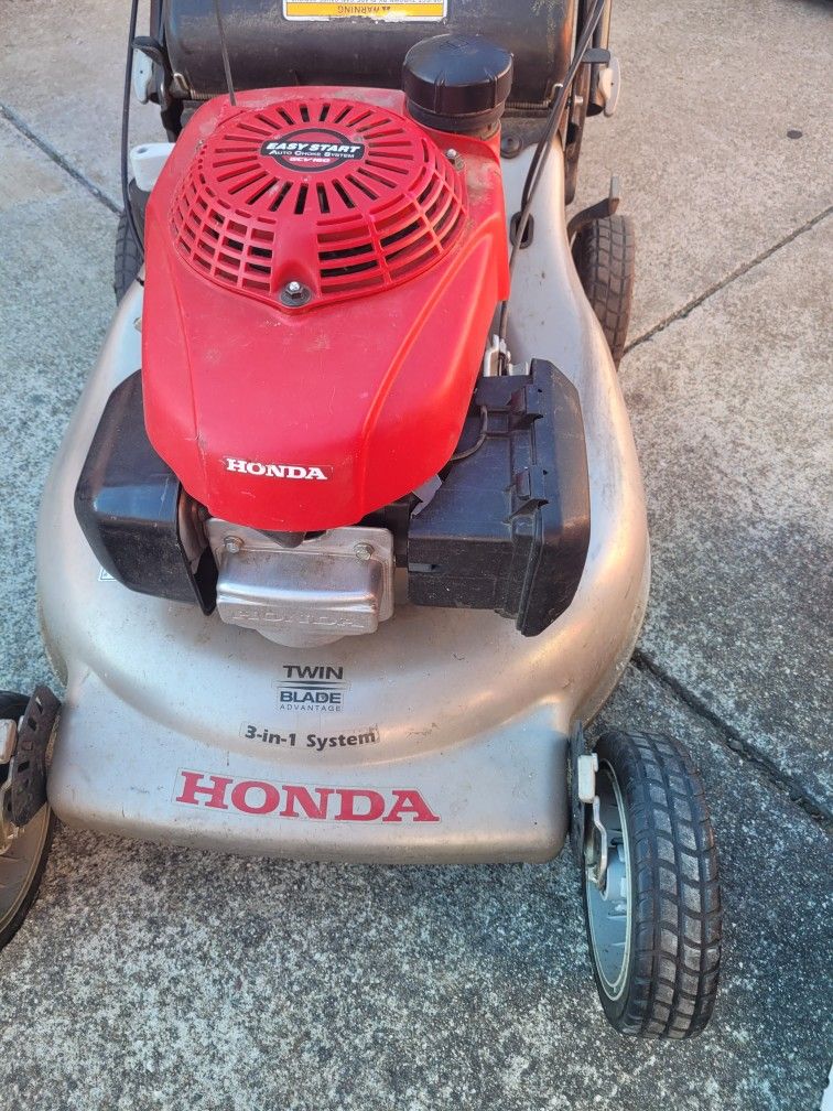 Honda 3 In 1 GVC 160 Lawn Mower for Sale in Vallejo CA OfferUp